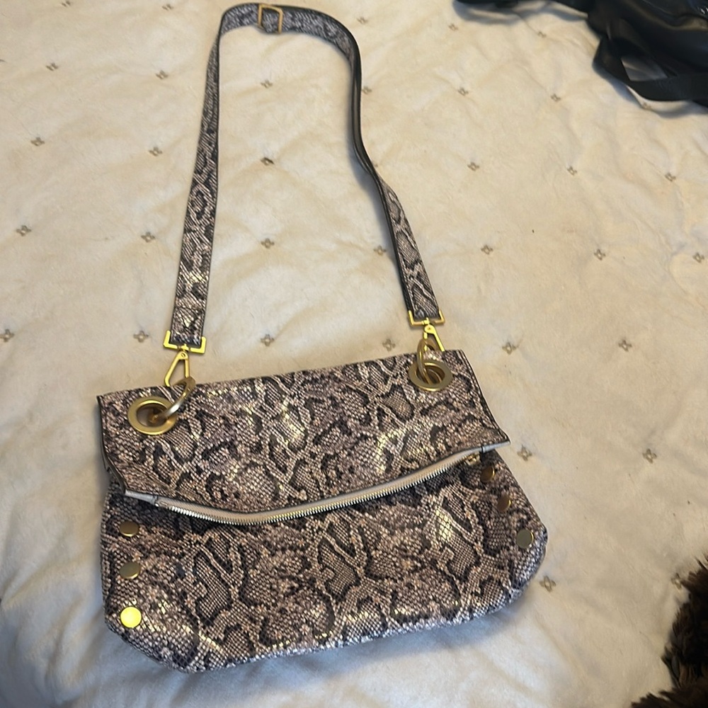 Hammitt Crosbody NWOT. Only carried a few times. No wear or stains.